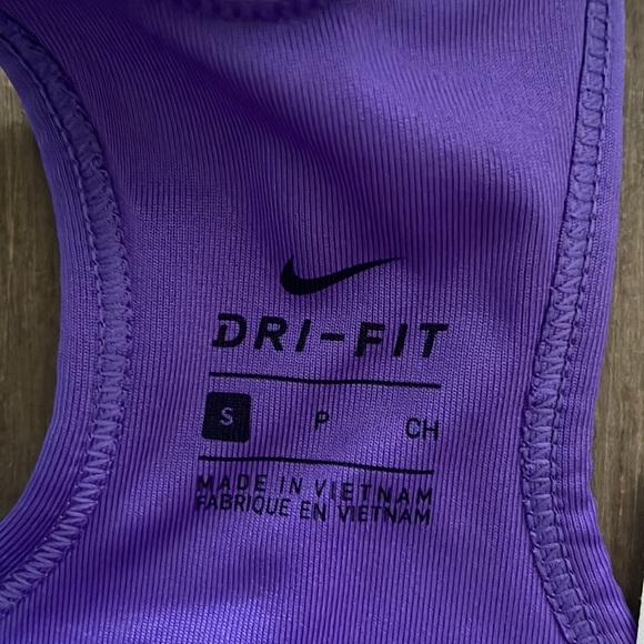 Nike sports bra - Picture 3 of 4